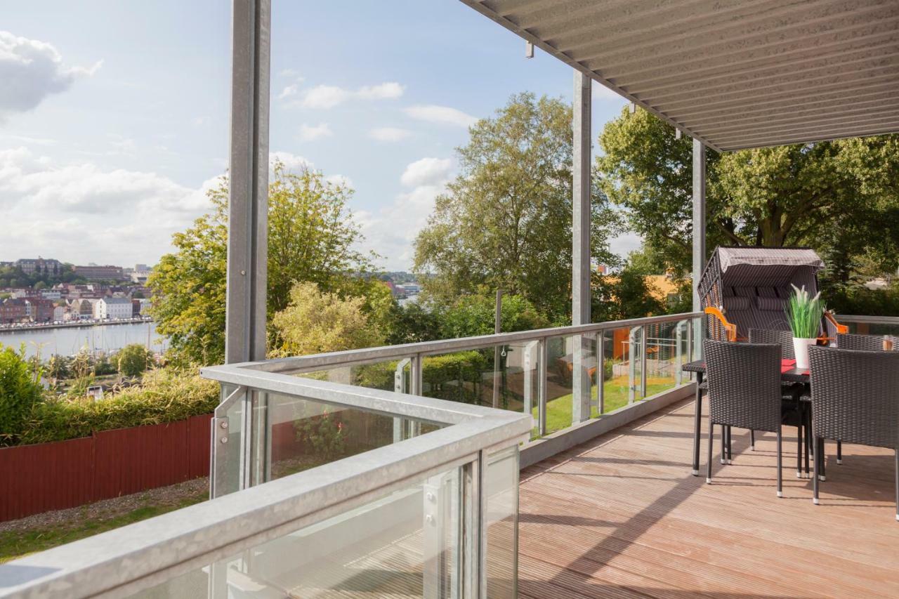 Stadtvilla Mit Hafenpanorama Flensburg Exterior foto
